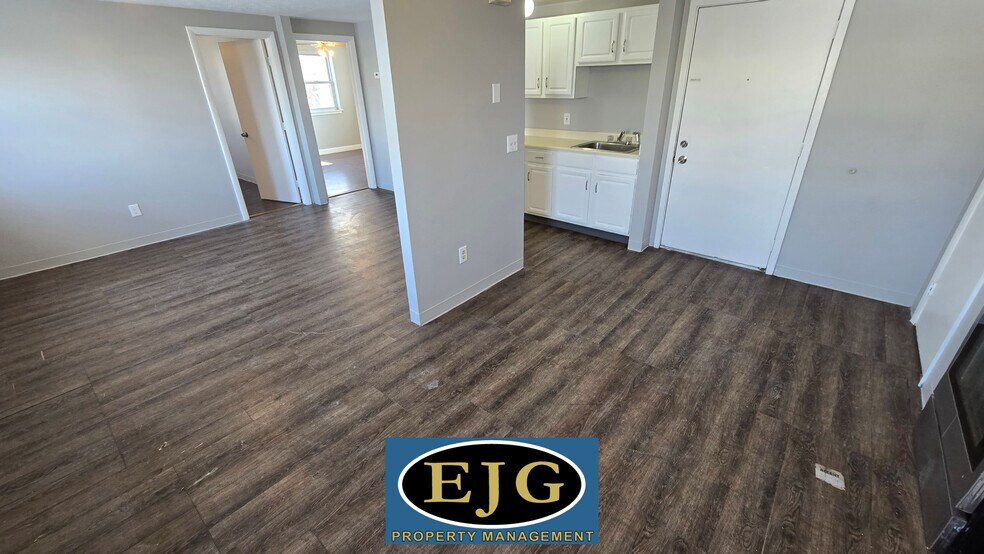 Building Photo - 26 Ledge St