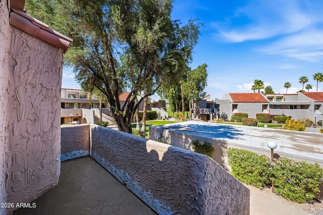 Building Photo - 7340 N Vía Camello Del Norte