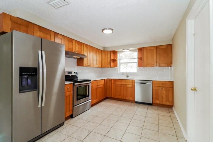 Building Photo - 3107 Birch Ct