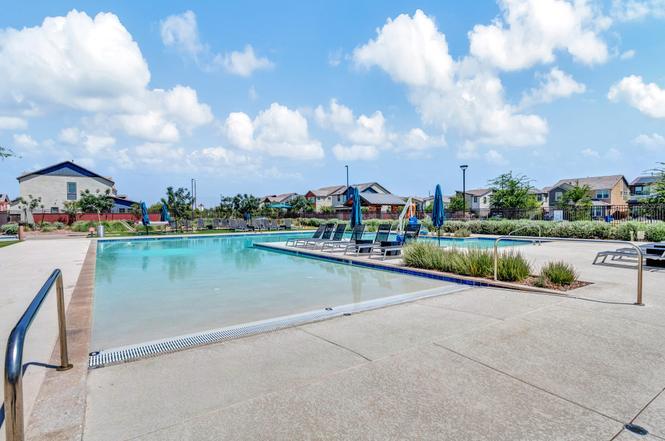 Building Photo - 627 W Flintlock Way