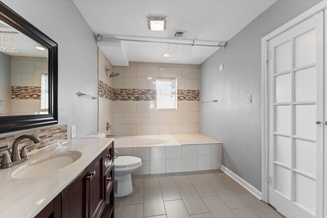 Building Photo - 954 Chamboard Ln