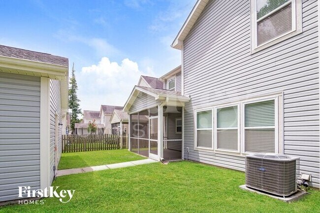 Building Photo - 4952 Ballantine Dr