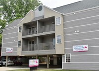 Building Photo - 812 W Nevada St