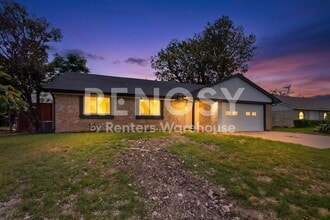 Building Photo - 507 S Spring Creek Dr