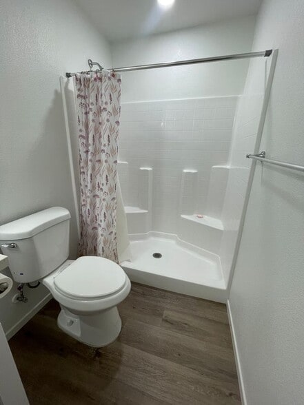 Building Photo - 45118 Parkview Ln