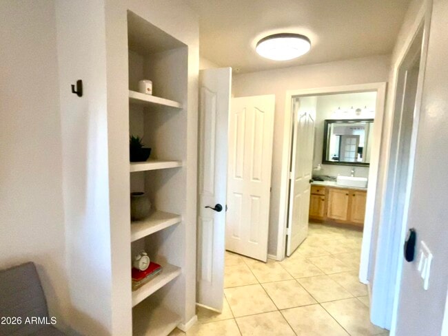 Building Photo - 14950 W Mountain View Blvd