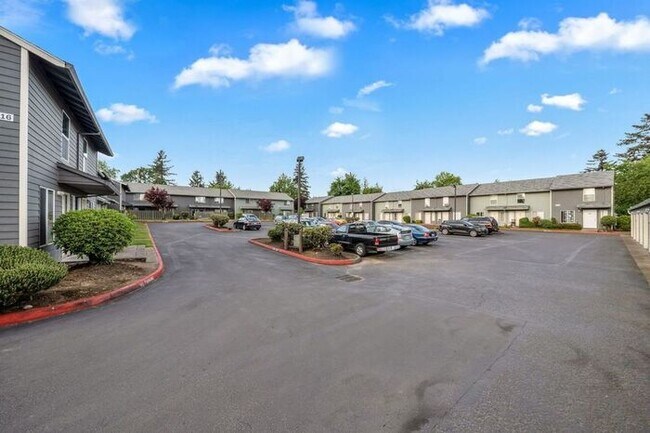 Building Photo - 2 bedroom unit. Pets OK! Lots of upgrades! Full size washer and dryer in every unit!!