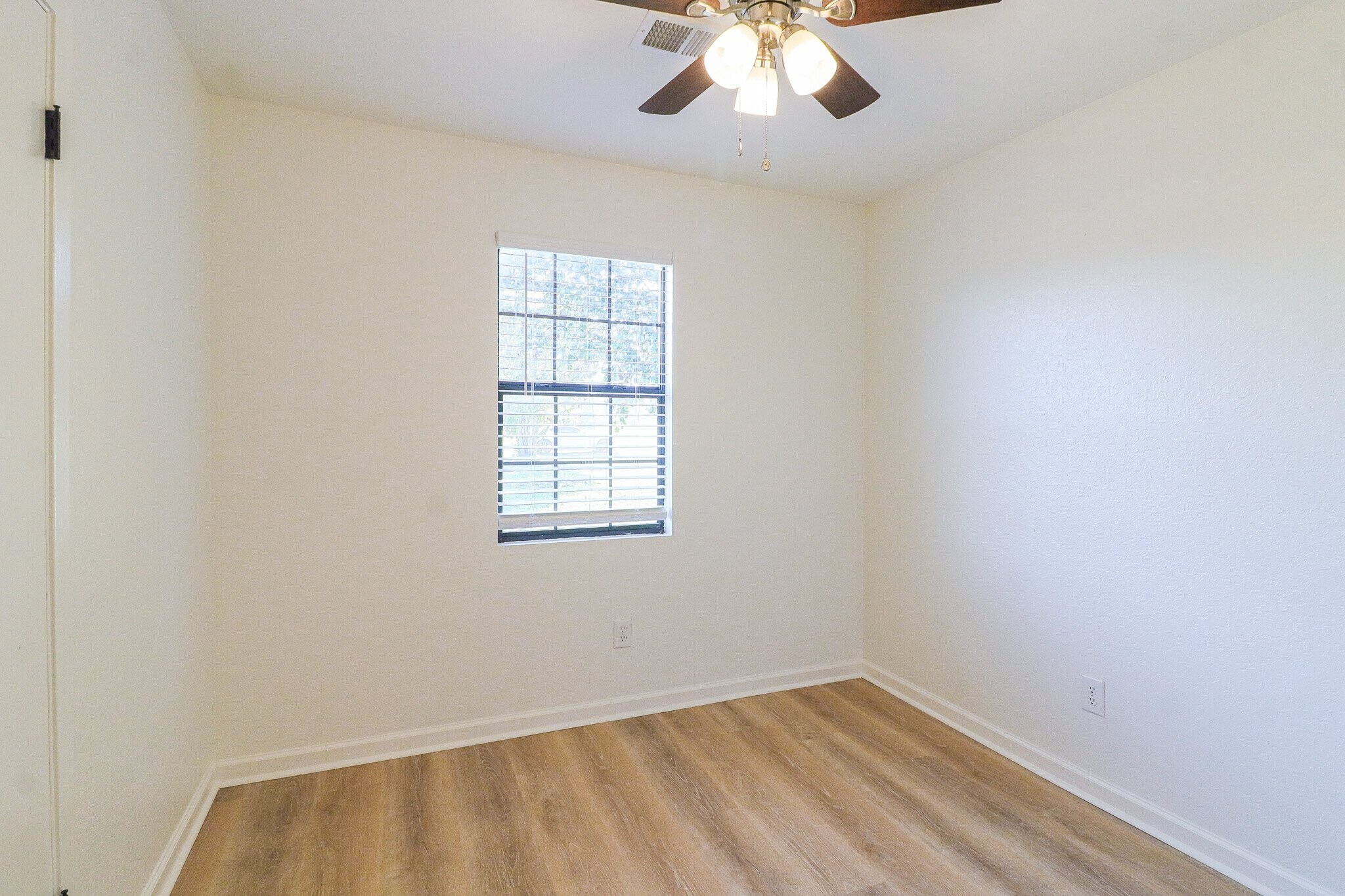 Building Photo - 86 cr 122