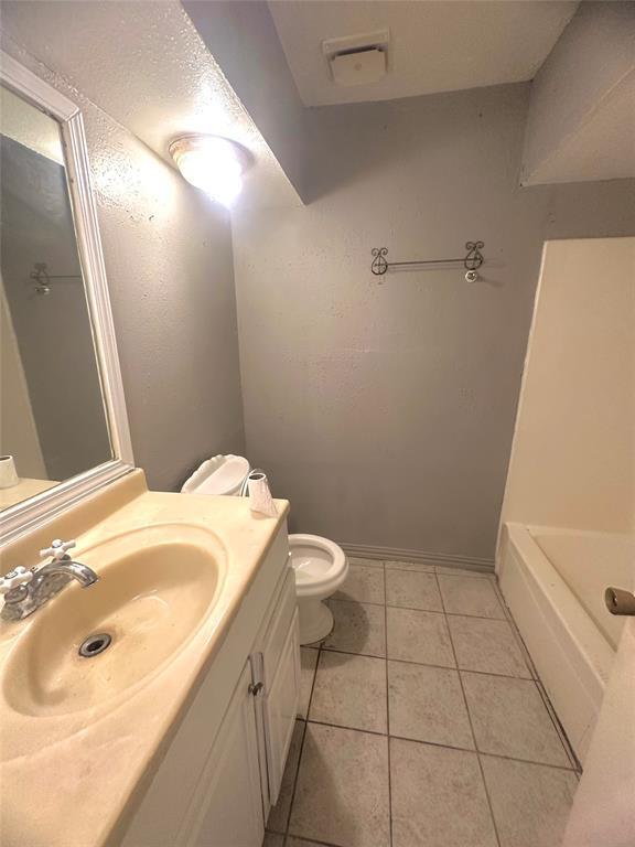 Building Photo - 12702 Fern Forest Dr