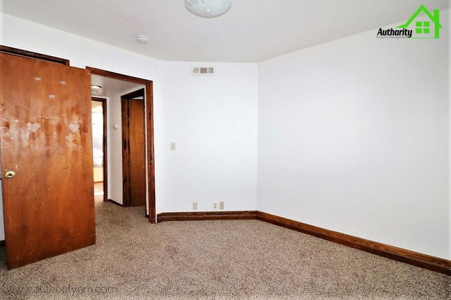 Building Photo - 3194 Veda St