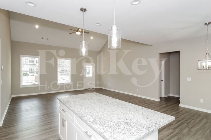 Building Photo - 724 Somersby Dr