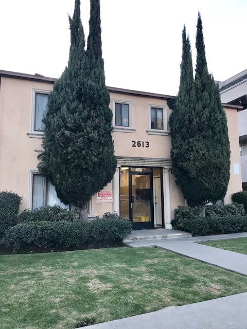 Building Photo - 2613 S Sepulveda Blvd