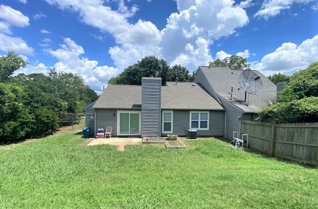 Building Photo - Pineville- Ranch townhome- Remolded 2 bed,...