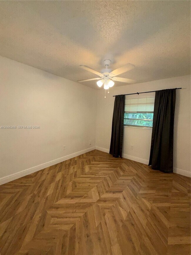 Building Photo - 721 SW 13th Ave