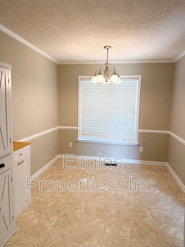 Building Photo - 513 Twin Creeks Dr