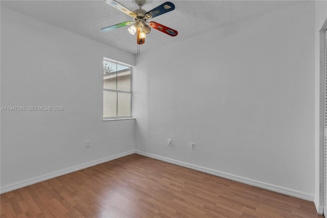 Building Photo - 9193 Fontainebleau Blvd