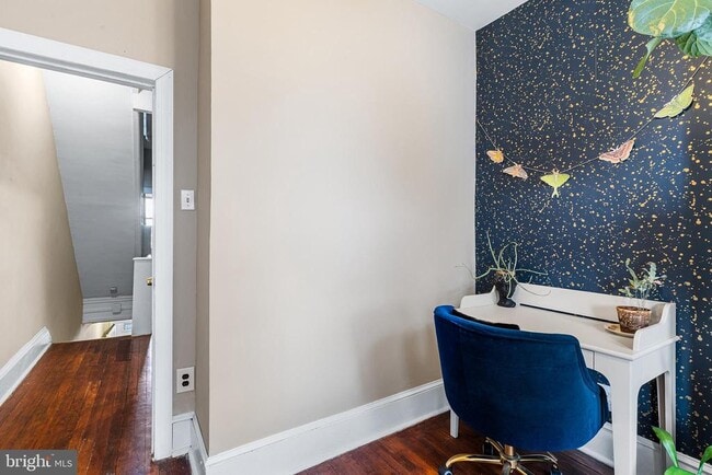 Building Photo - 2718 W Jefferson St