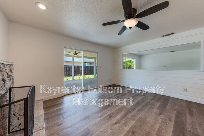 Building Photo - 5800 Deary Way