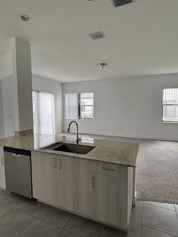 Building Photo - 5633 Cerva Ln