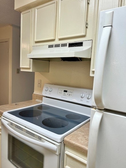 Building Photo - 606 Marshall St