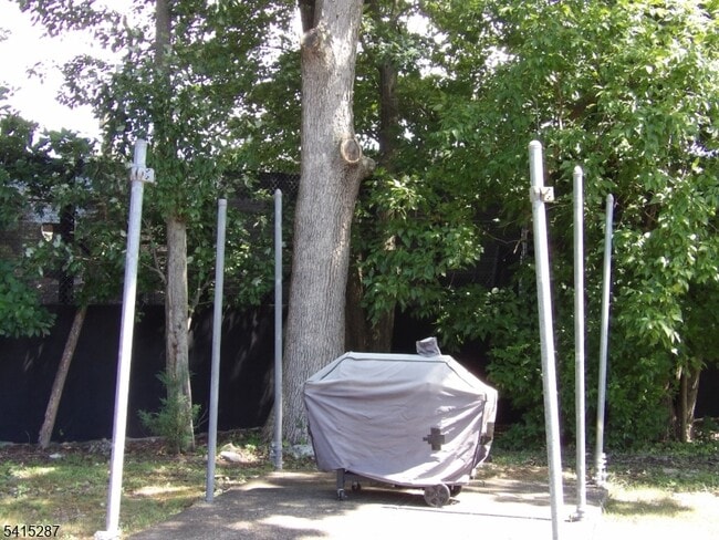 Building Photo - 105 Newark Pompton Turnpike