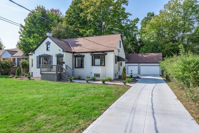 Building Photo - 6430 Olde York Rd