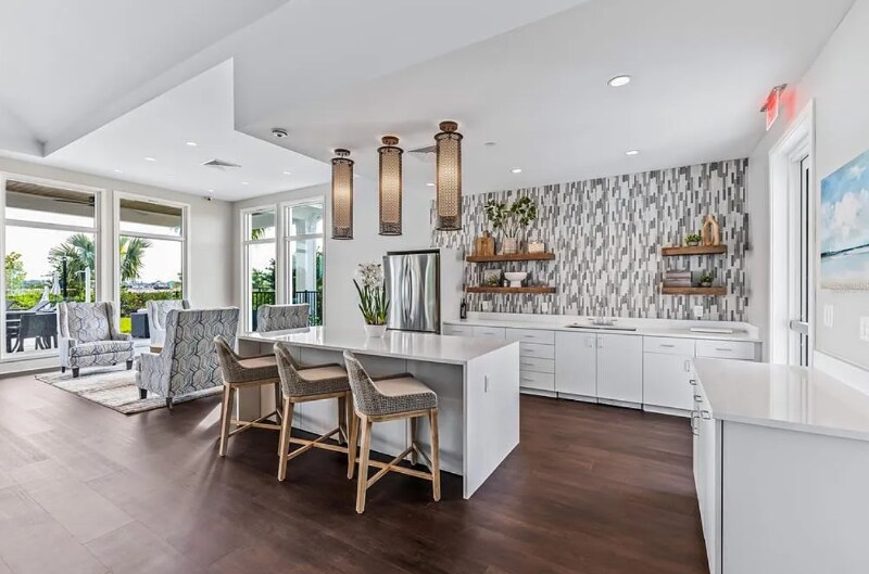 Building Photo - 15968 Crofton Spgs Wy