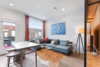 Building Photo - 1800 E 4th St