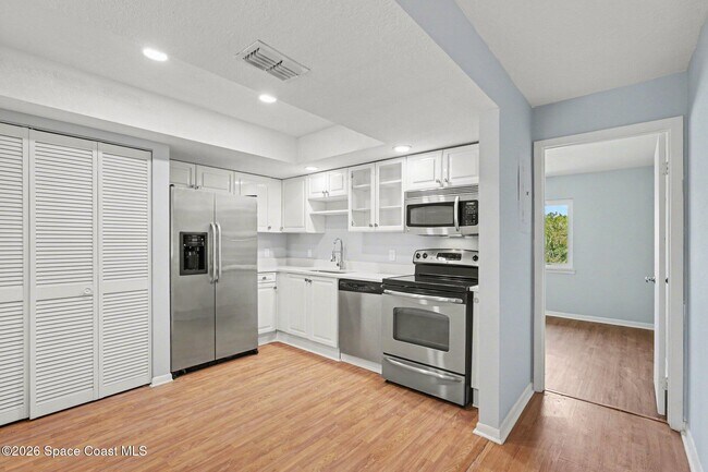 Building Photo - 1515 Huntington Ln