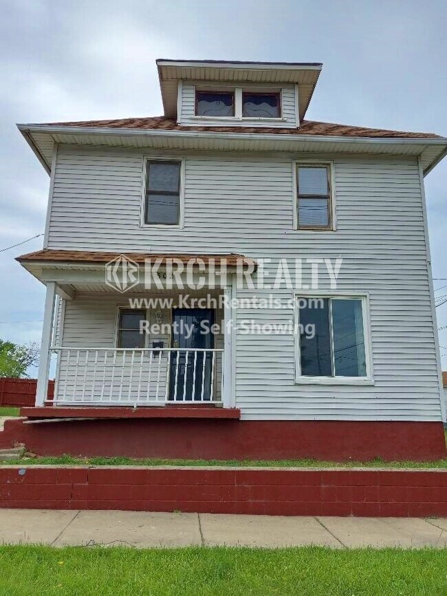 Big 4BD 1BA Home in North/Central Toledo... 1502 Walnut St Toledo