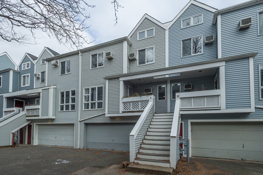 Building Photo - 5 Fort Washington Pl