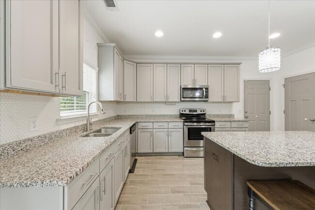 Building Photo - Welcome to Your Ideal Home: Where Luxury a...