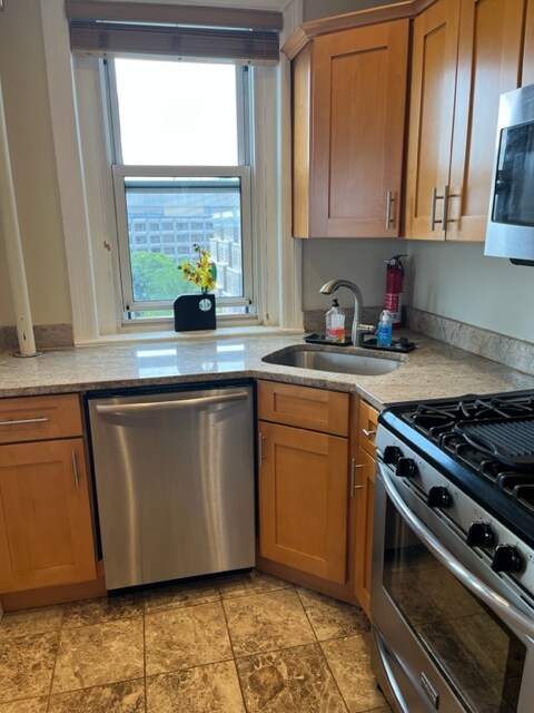 Building Photo - 1954 Columbia Rd NW