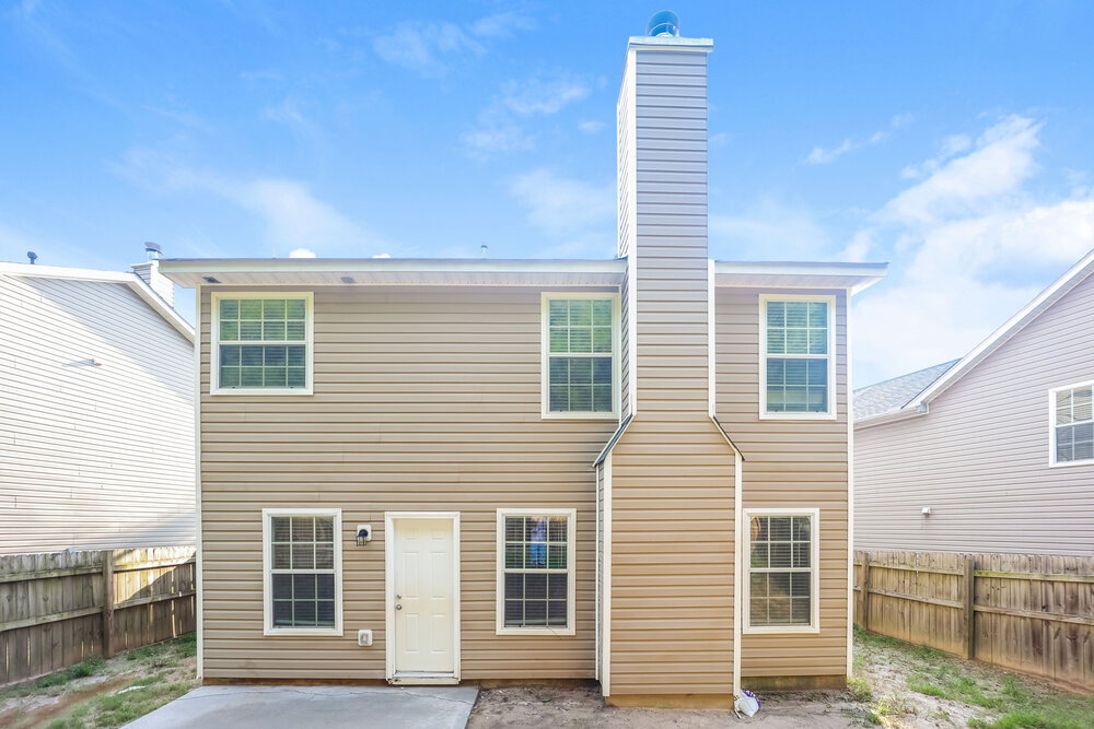 Building Photo - 5584 Bluegrass Dr