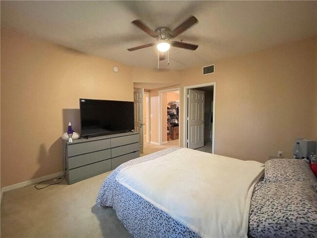 Building Photo - 6942 W Sample Rd