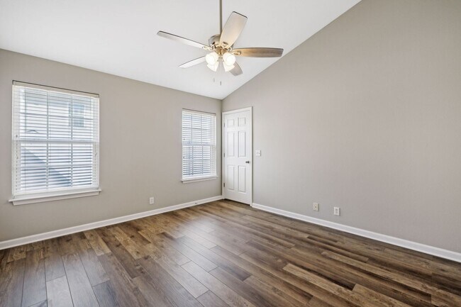 Building Photo - 118 Lancaster Gate Pl