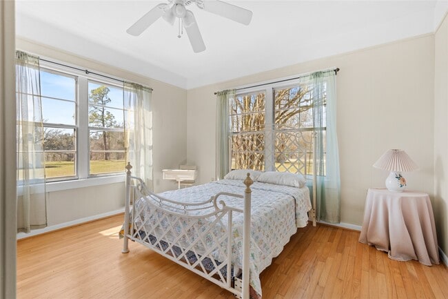 Building Photo - 18218 Buck Rd