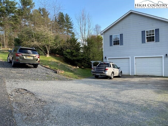 Primary Photo - 562 Nikanor Rd