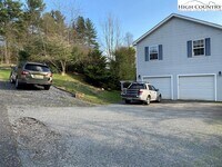 Building Photo - 562 Nikanor Rd