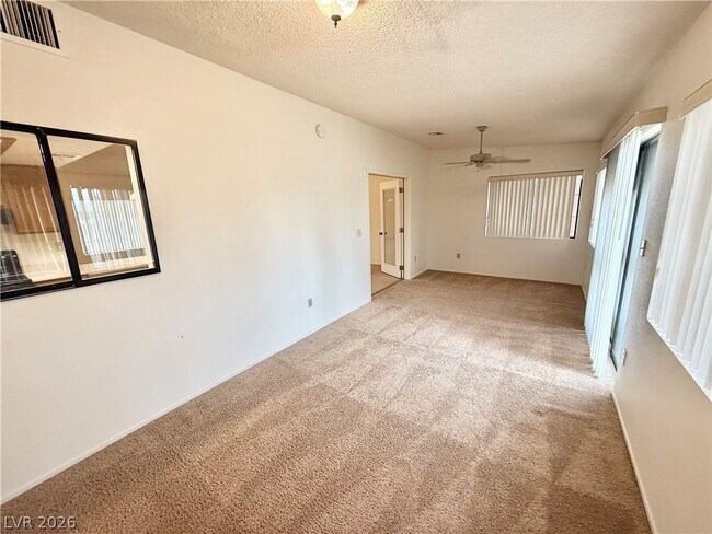 Building Photo - 1081 Pluto St