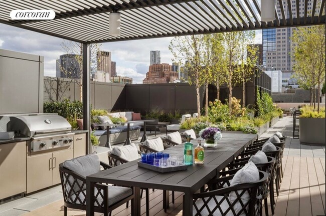 Building Photo - 450 Washington St