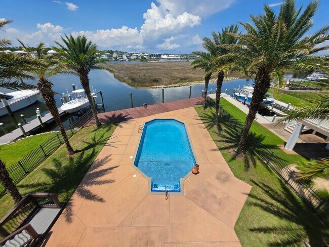 Building Photo - Waterfront 4/2 in Terry Cove with pool and boat dock