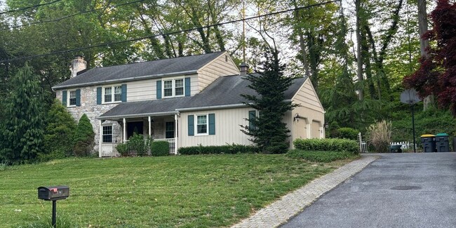 Primary Photo - 3302 Heritage Dr