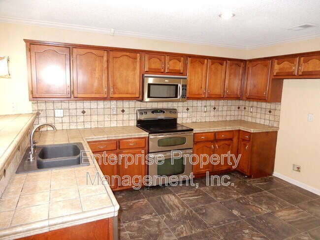 Building Photo - 4525 Hickory Creek Dr