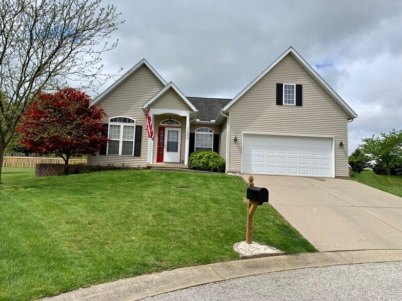 Primary Photo - 1209 W. Aspen Ct.