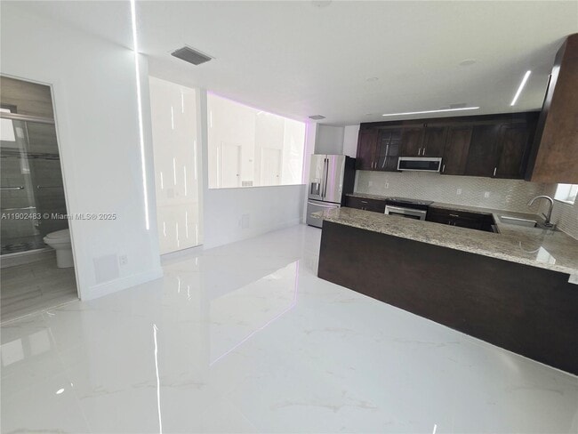 Building Photo - 4490 SW 19th St