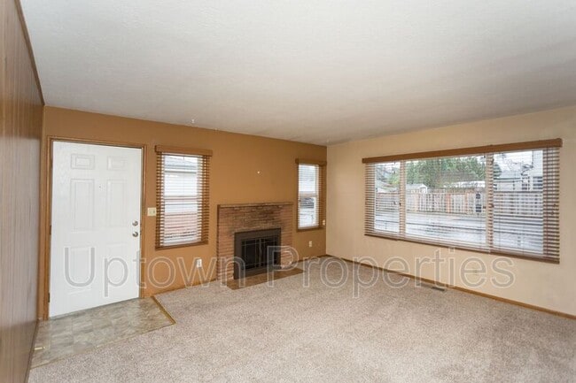 Building Photo - 7211 N Reno Ave
