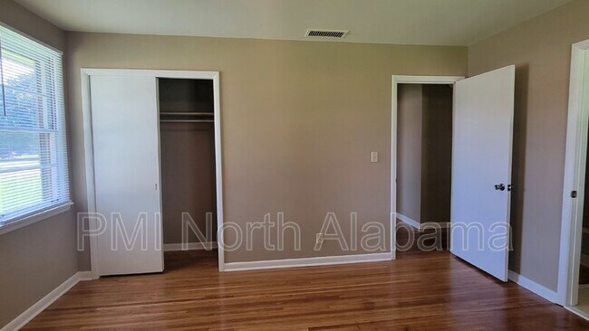 Building Photo - 6408 Robinhood Ln NW
