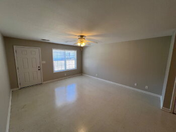 Building Photo - 9065 Pembroke Oak Grove Rd
