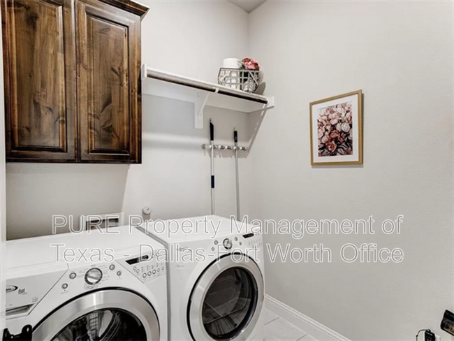 Building Photo - 1612 Town Creek Cir
